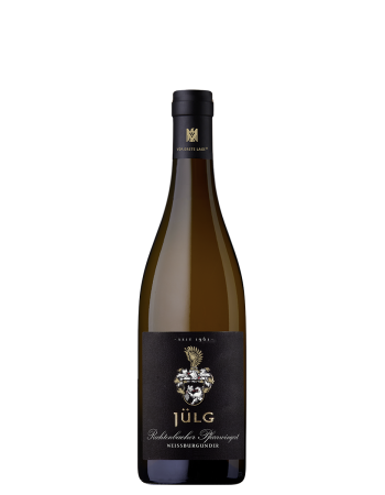 2022 Pfarrwingert Weissburgunder VDP.ERSTE LAGE vom Weingut Jülg. Schwarzes Etikett und Halsschleife. Weiße Inschrift. Handlese. Schonende Verarbeitung. Ausbau im Barrique und Tonneau. Seidige Aromen untermalt von feiner Würze. Kreidig und druckvoll.