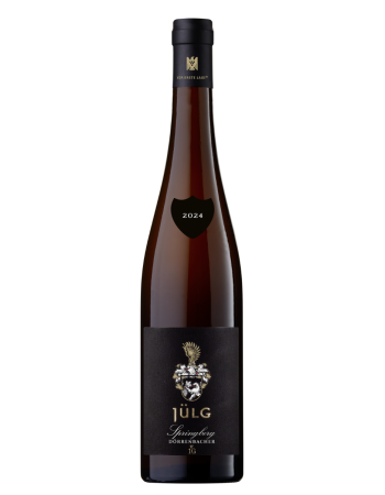 2023 Springberg Riesling VDP.ERSTE LAGE vom Weingut Jülg. Schwarzes Etikett und Halsschleife. Weiße Inschrift. Handlese. Schonende Verarbeitung. Spontangärung und Ausbau im Stückfass. Präzise Aromen. Druckvoll mit vibrierender Säurestruktur.